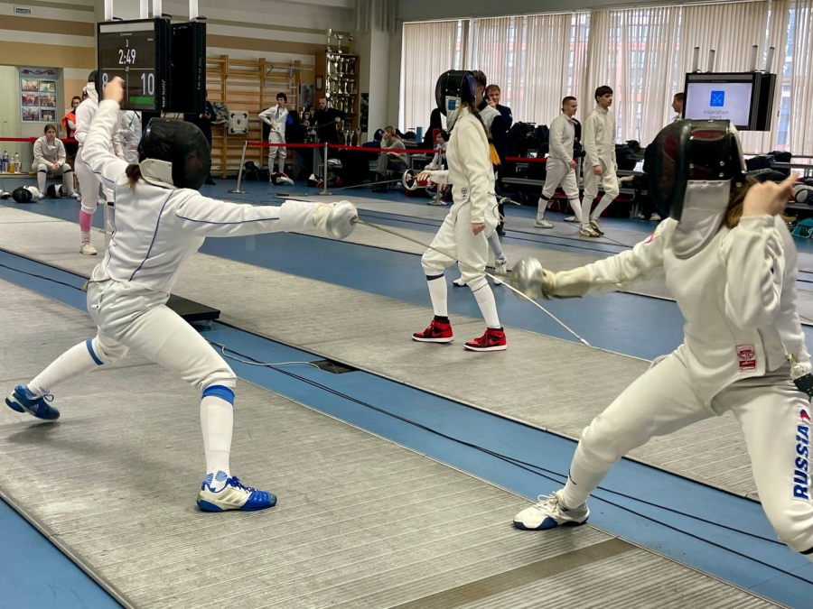Юная звезда Адыгеи покоряет шпагу: Анастасия Крижановская – чемпионка ЮФО!